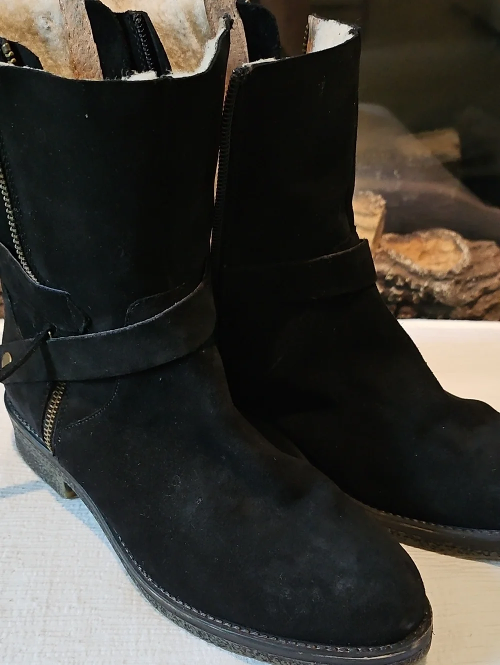 Lienda - Anthroplogie - Above Ankle Suede Boots Size 40