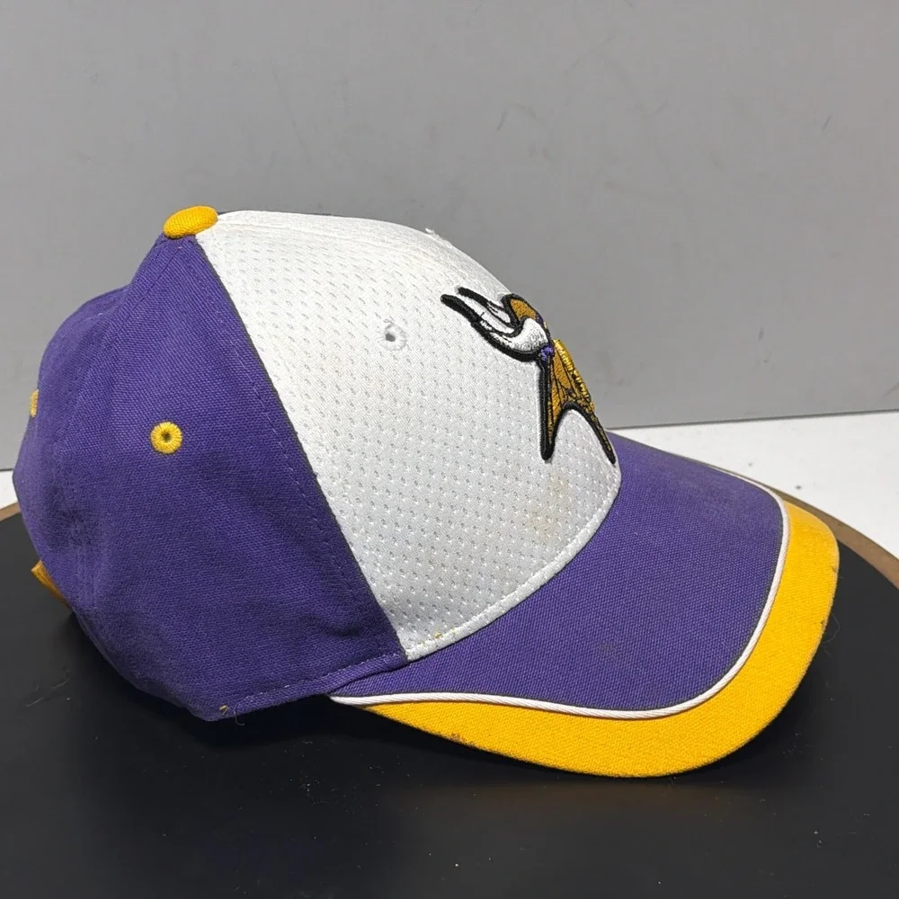VTG Minnesota Vikings Hat Adjustable Strapback Purple White Gold NFL Retro 90s