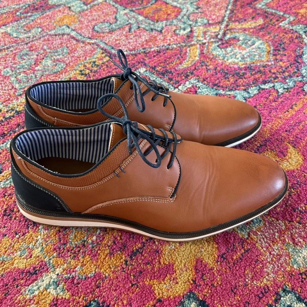 Men’s brown/navy lace up oxford dress shoes, white soles, navy laces, size 11