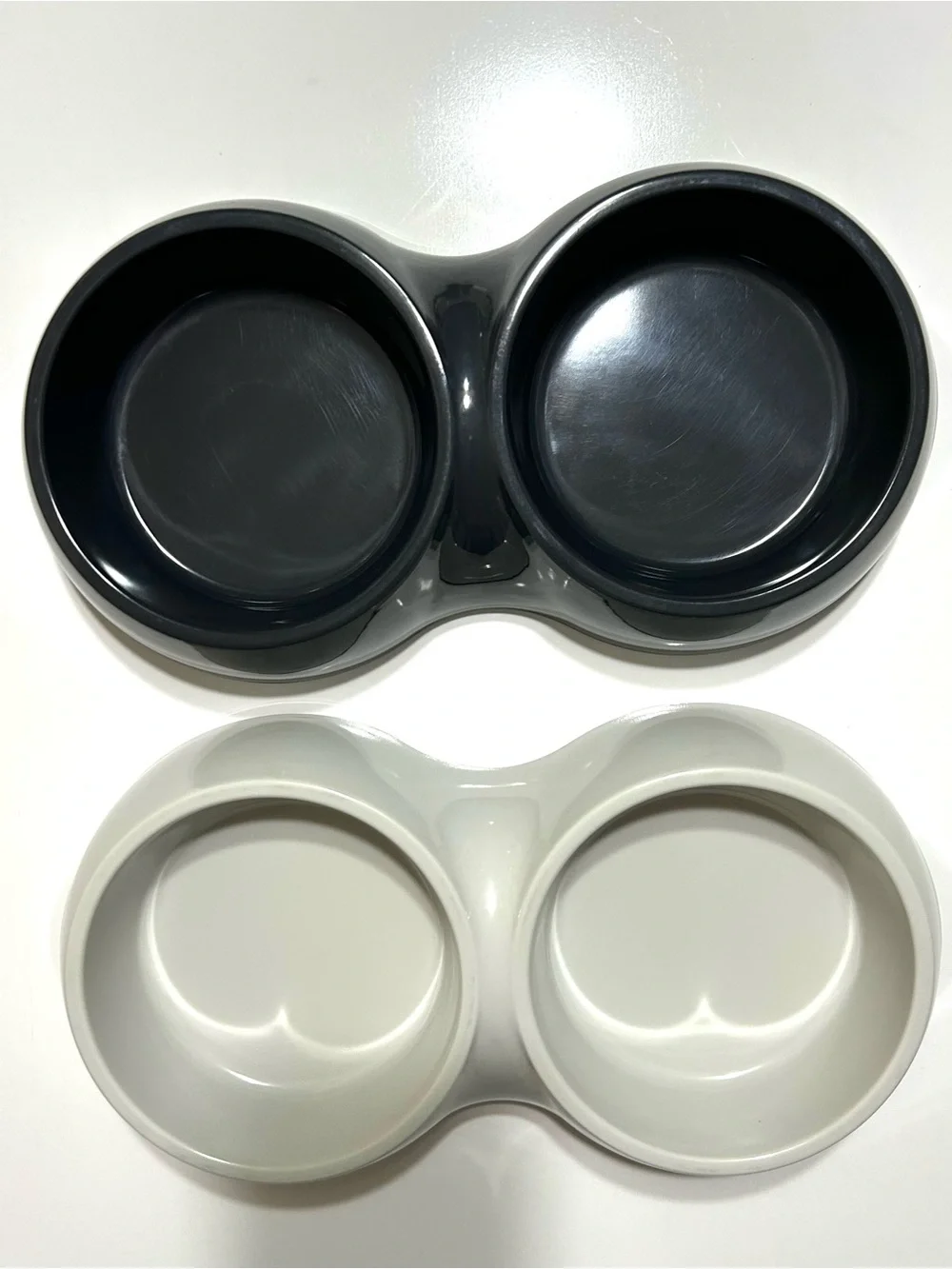 Set of 2 Cream and Dark Gray Double Pet Bowl for Dog / Cat Feeding Dish