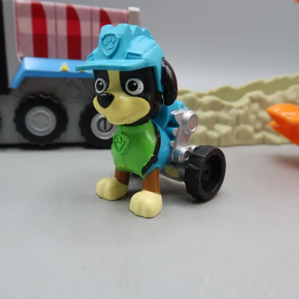Spin Master welcome pocket