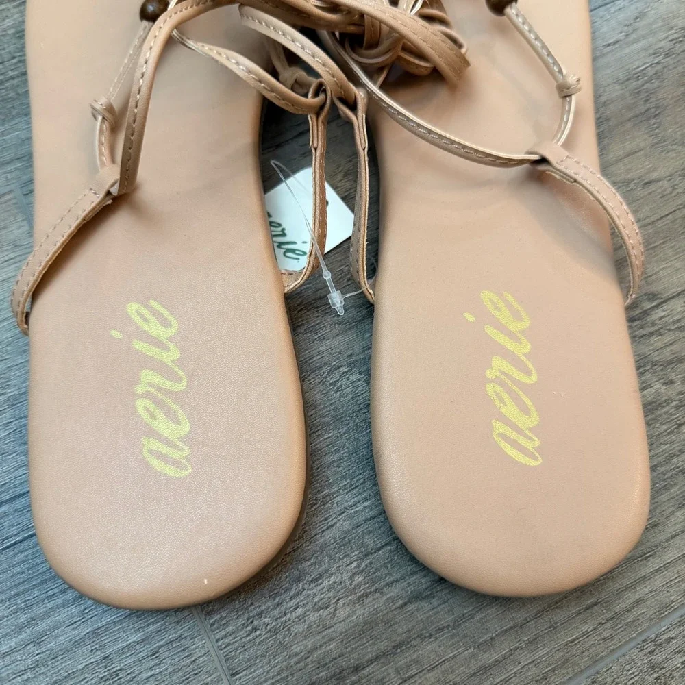 NEW Aerie Women 10 Tan Lace Up Gladiator Sandals Wood Bead Thong Flat Resortwear