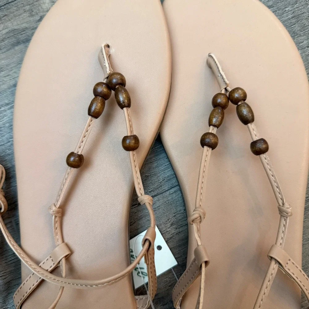 NEW Aerie Women 10 Tan Lace Up Gladiator Sandals Wood Bead Thong Flat Resortwear