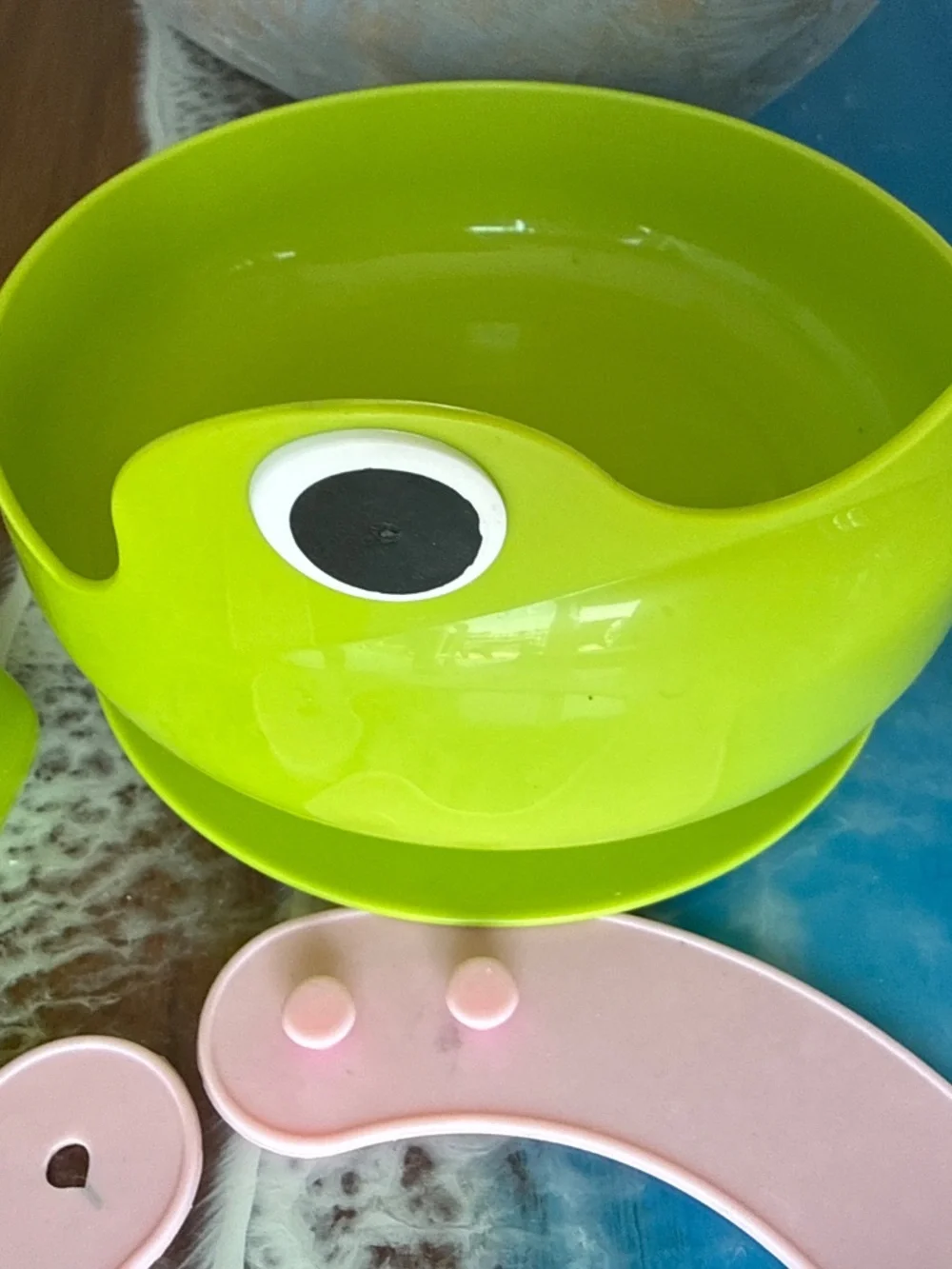 N/A rubber bibs
