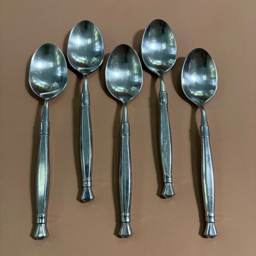 Oneida Act 1 Stainless Table Soup Spoons Set of 5 Glossy Silver Heirloom Cube