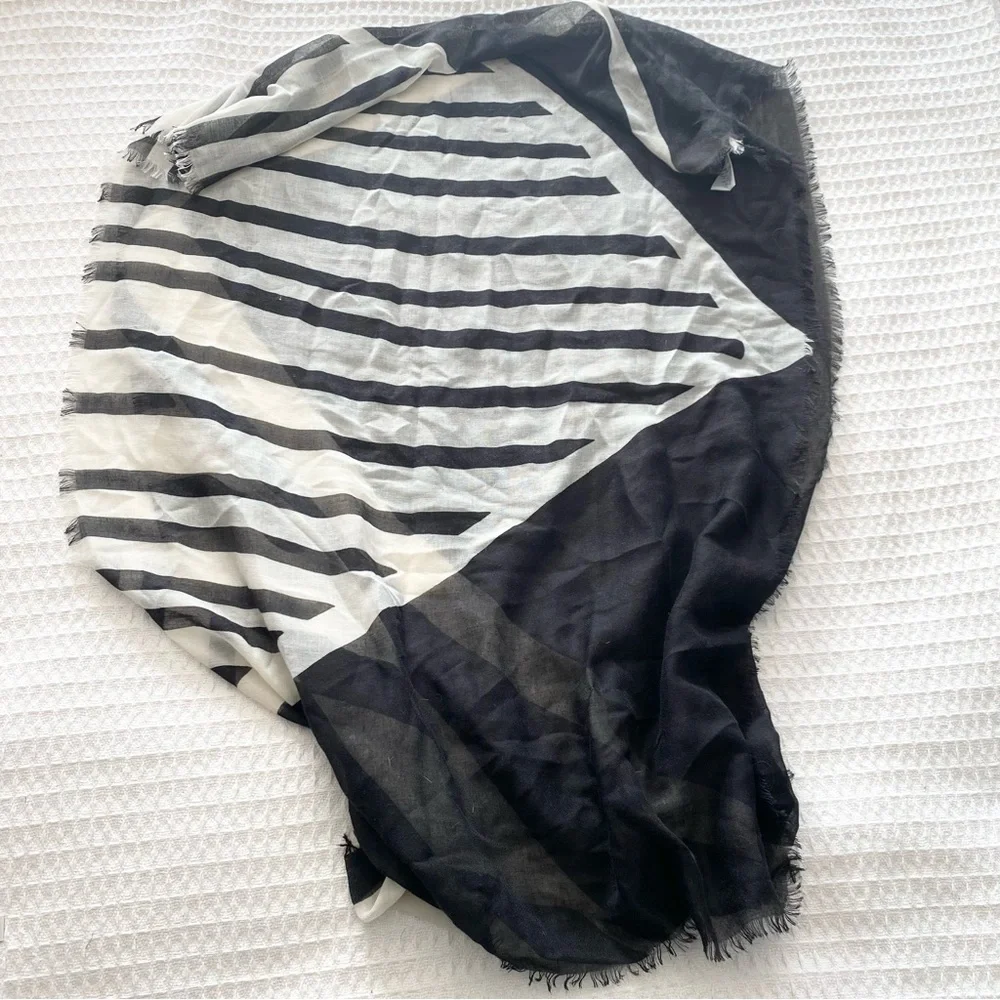 Mossimo Supply Co. stylish scarf