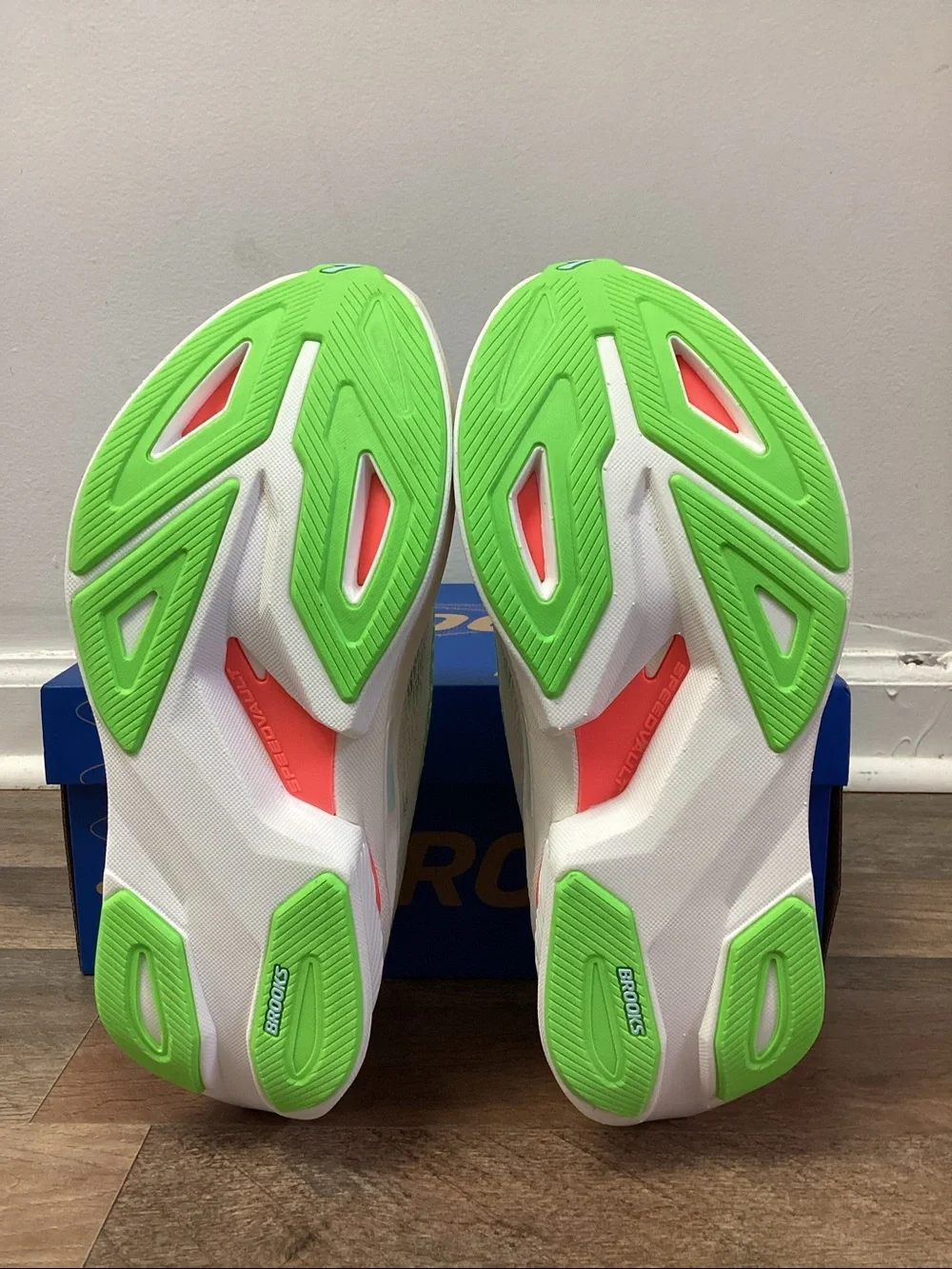 Women’s Brooks Hyperion Max 3