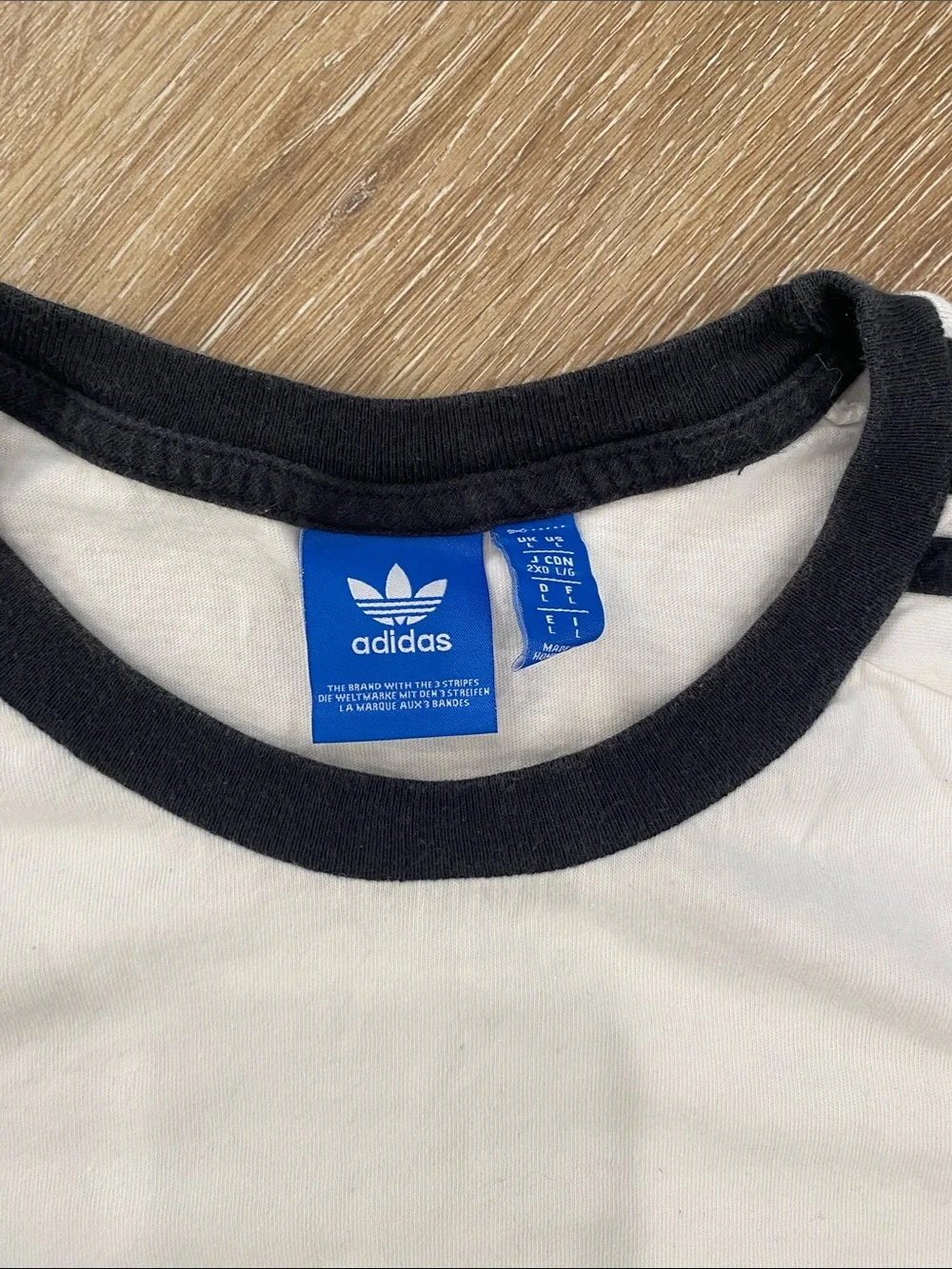 Vintage Y2K white adidas black three stripe velvet logo tee Large streetwear ♠️