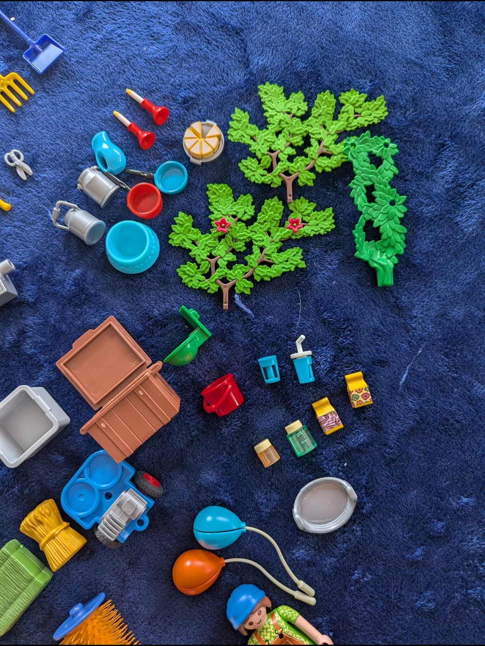 Playmobil Farm 5119( Discontinued 2015), Plus Extra Accessories