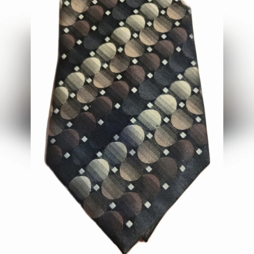 Van Heusen Black and Brown Patterned Tie