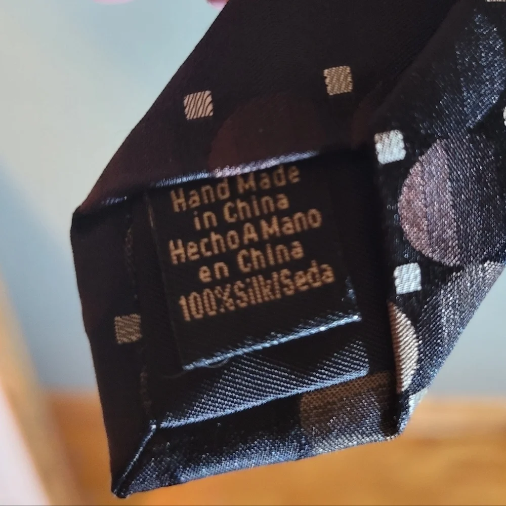 Van Heusen stylish tie