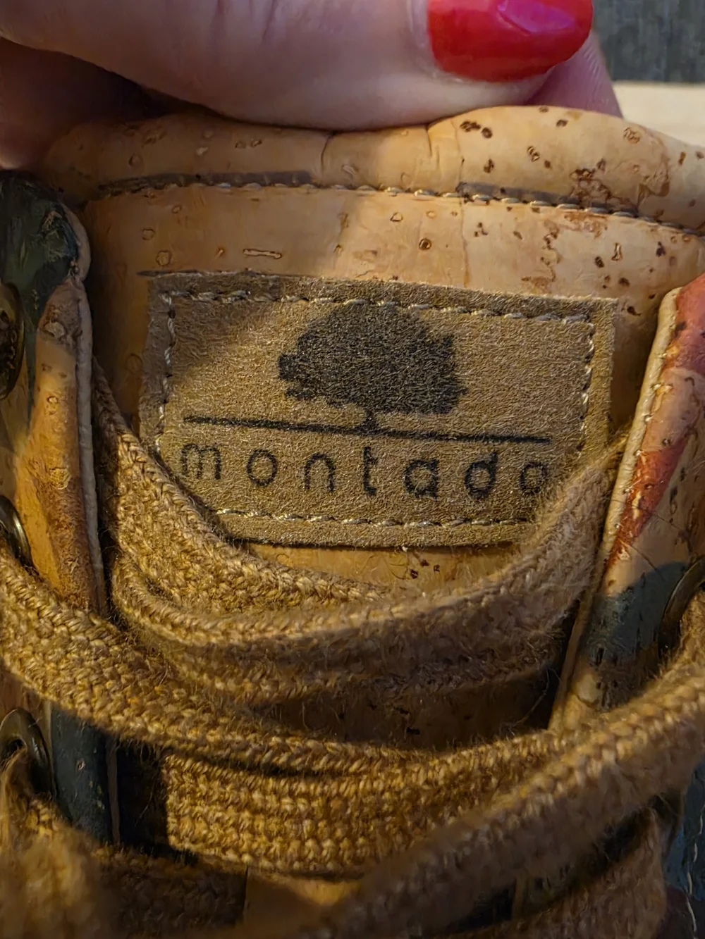 Montado casual lace