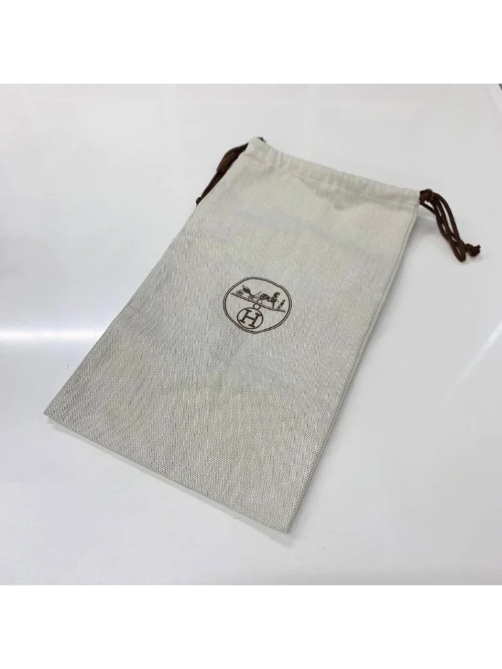 Hermes brand size