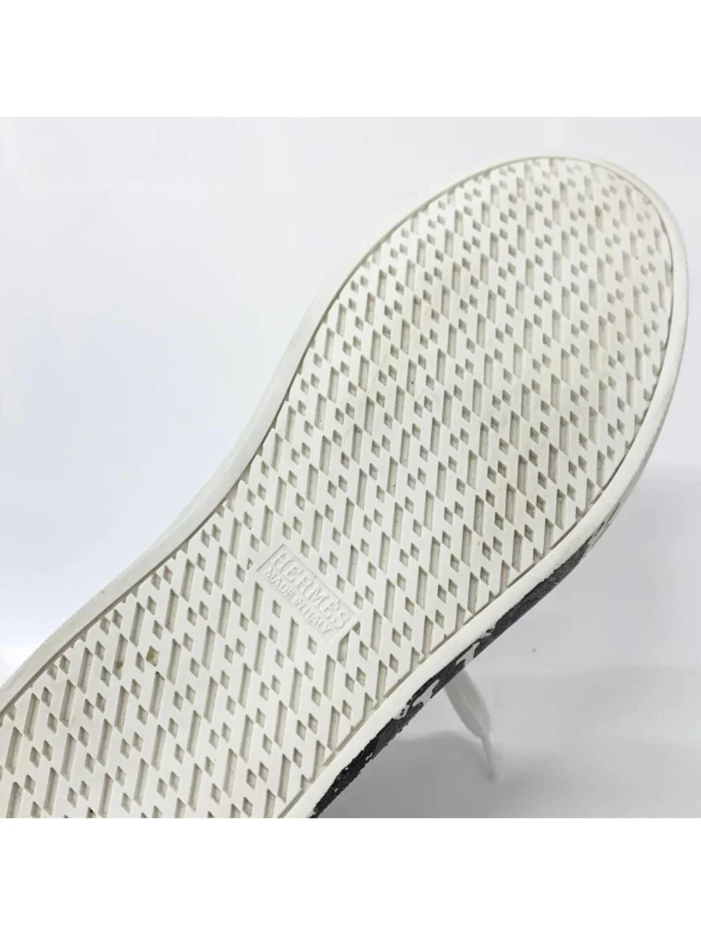 Hermes brand size