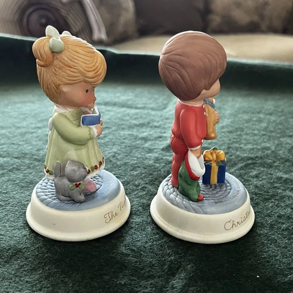 Vintage 1987 Joan Walsh Anglund Avon Hand Painted Pair of Christmas Figurines