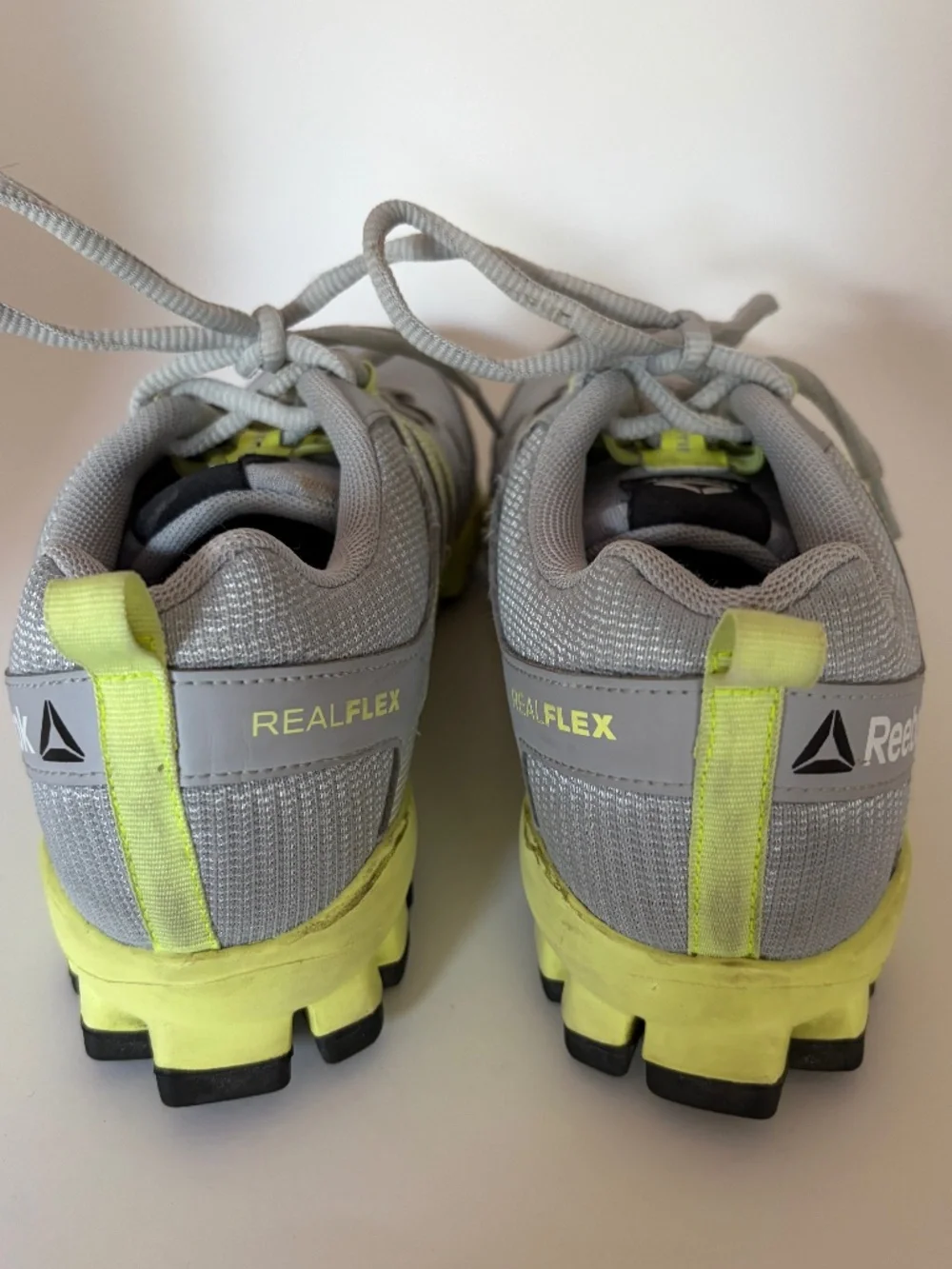 Reebok realflex sneakers