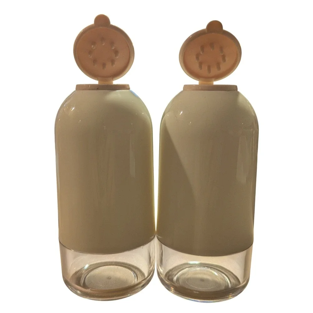 Tupperware vintage salt
