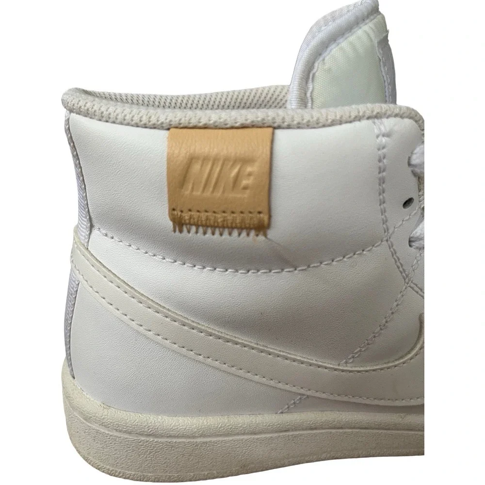 Nike court royale
