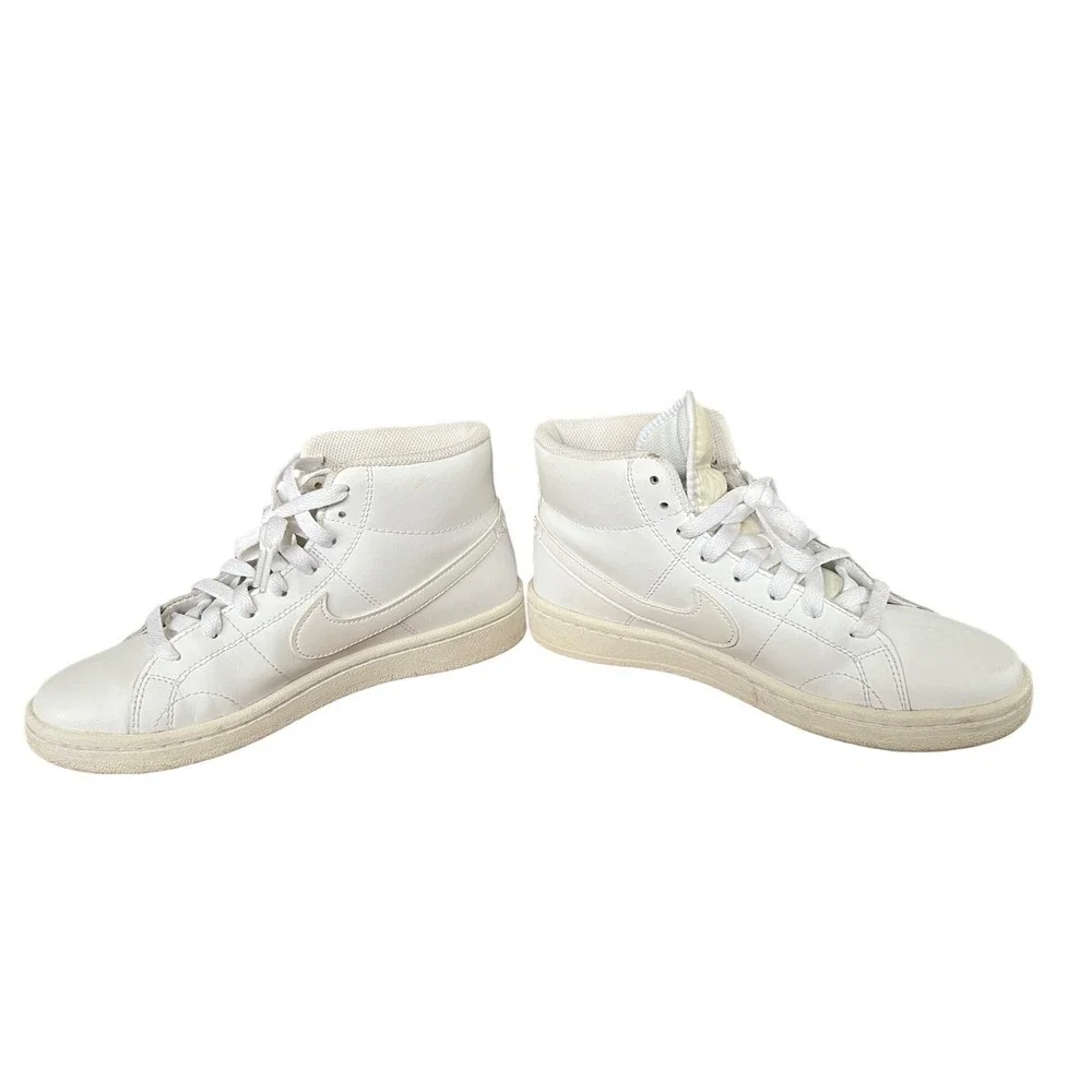 Nike court royale