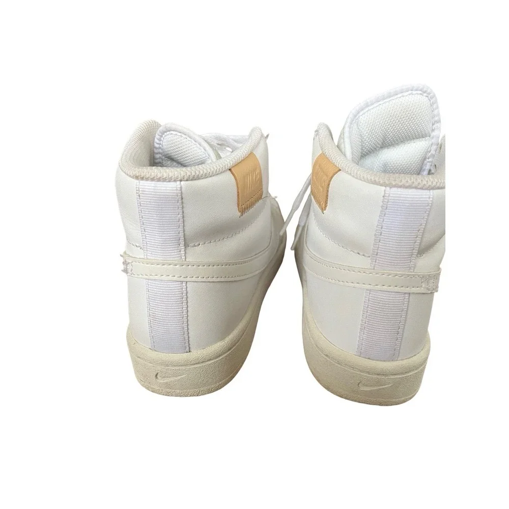 Nike court royale