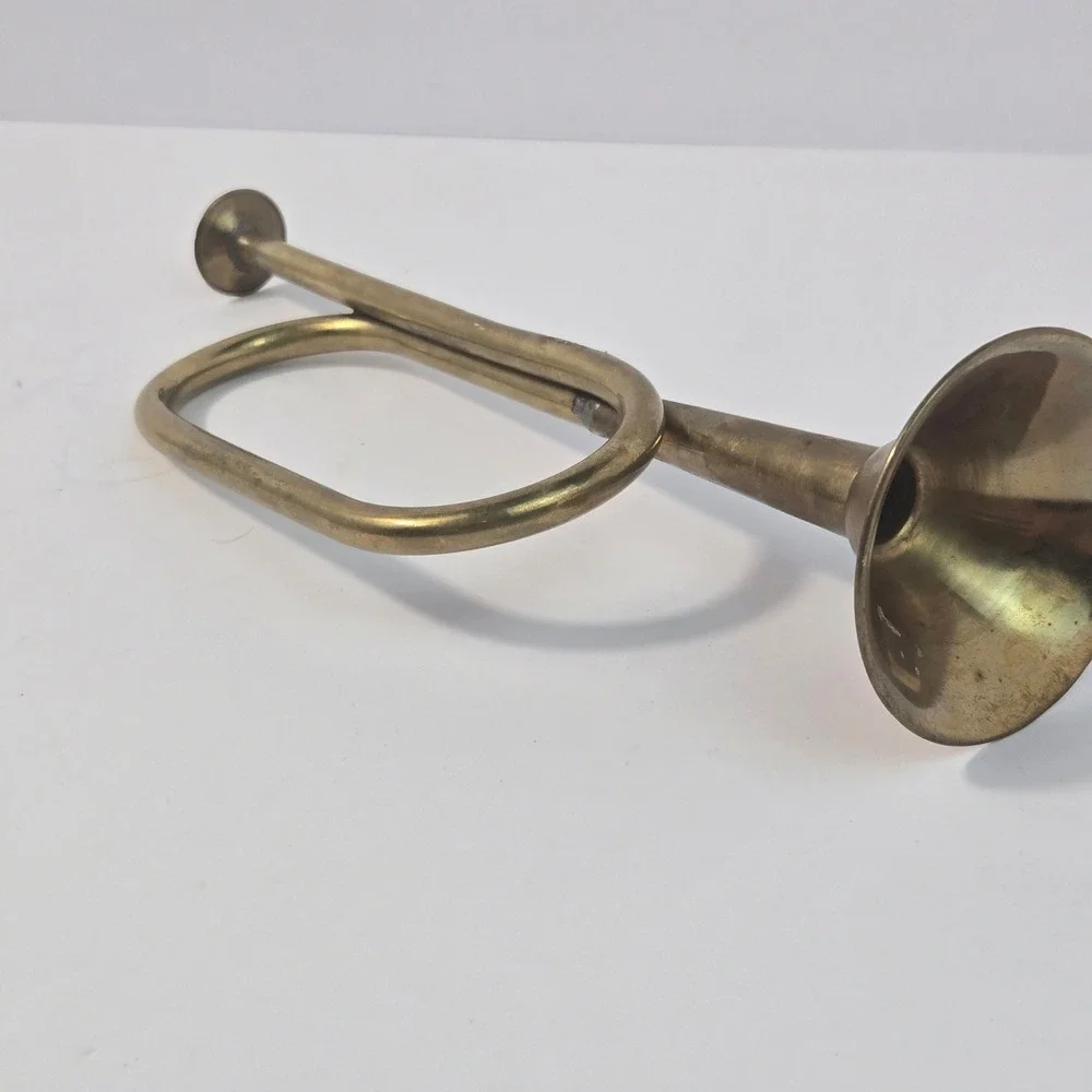 Unbranded that collectible brass