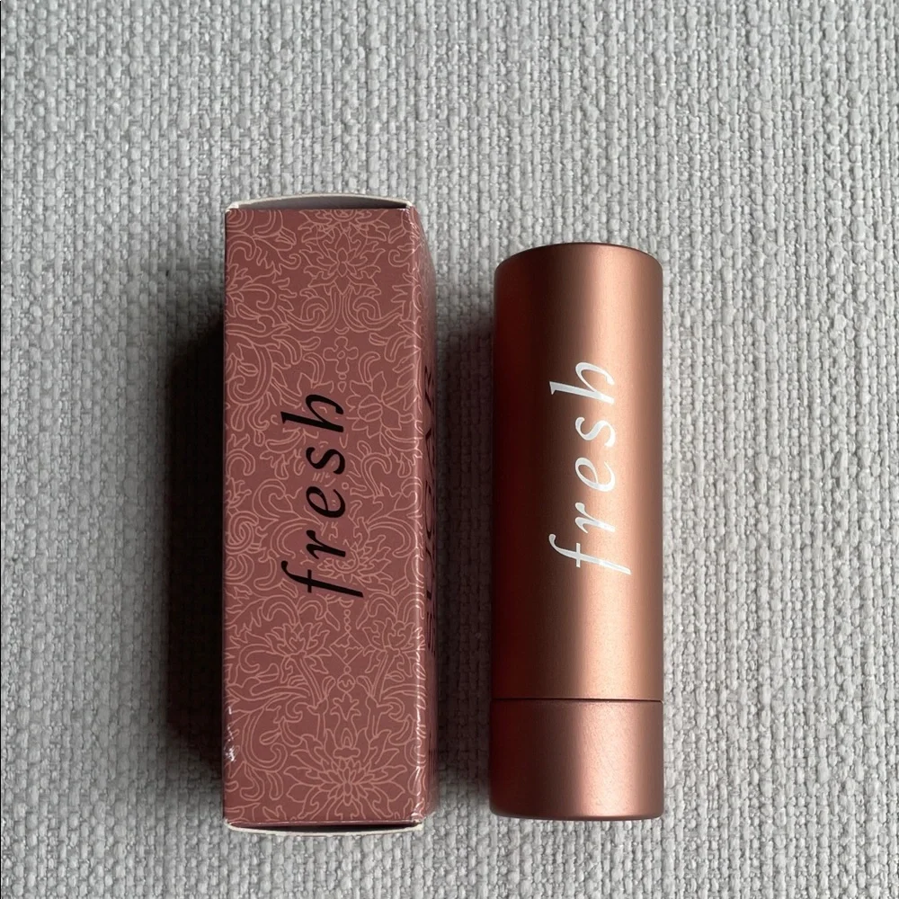 fresh shown offers lips