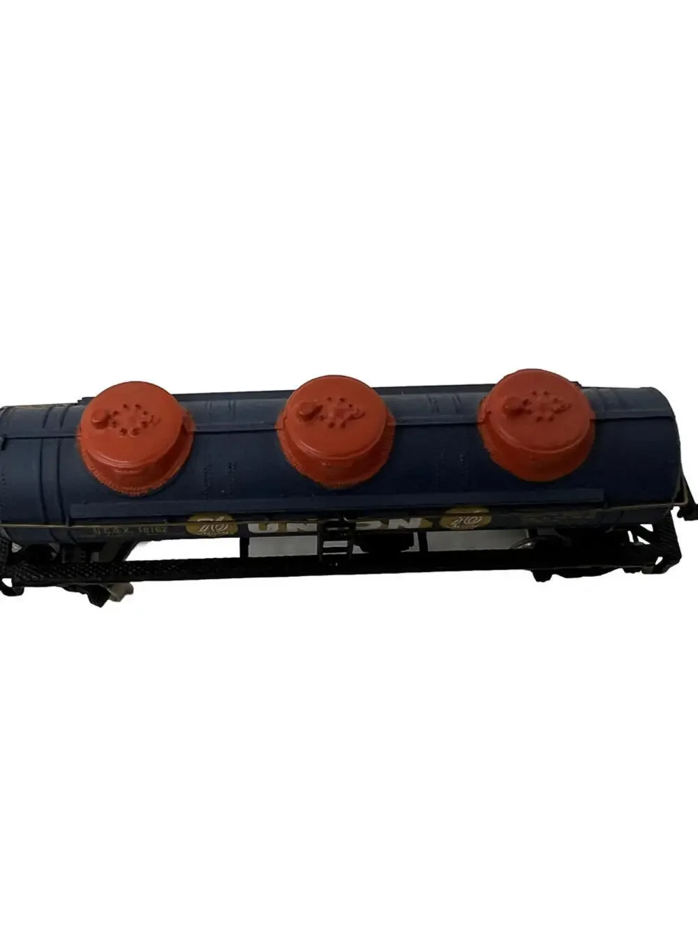 N Bachmann 39' Triple Dome Tank Car Union 76 UCOX #10162 (no box)