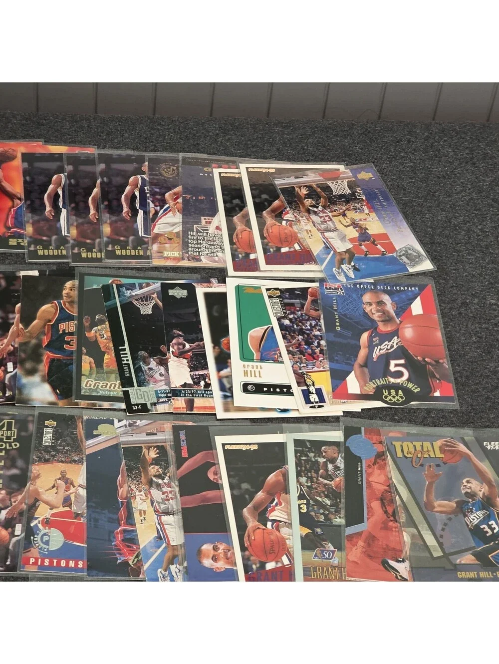 Grant Hill Lot of 62 NBA Basketball Cards - Rookies, Base, Inserts, 90s-00s