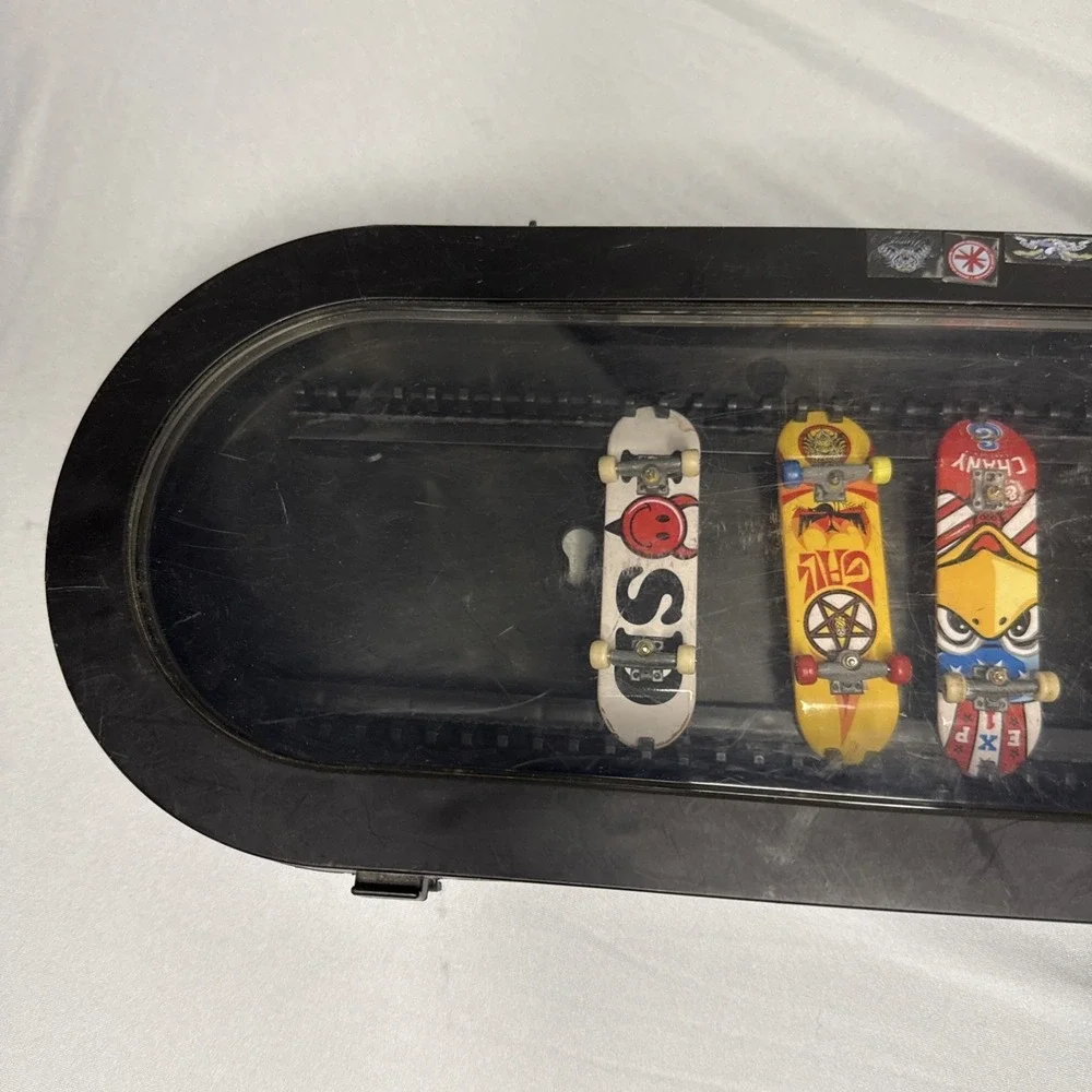 Vintage Tech Deck Fingerboard Lot 7 Boards w/ Display Carrying Case READ