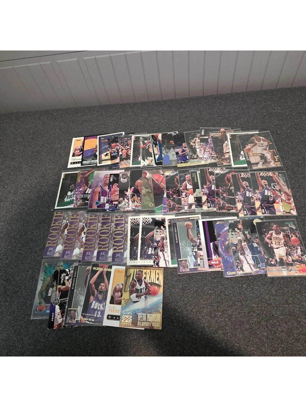 Glenn Robinson Lot (51 Cards) With Rookies, Base, Inserts, 90s