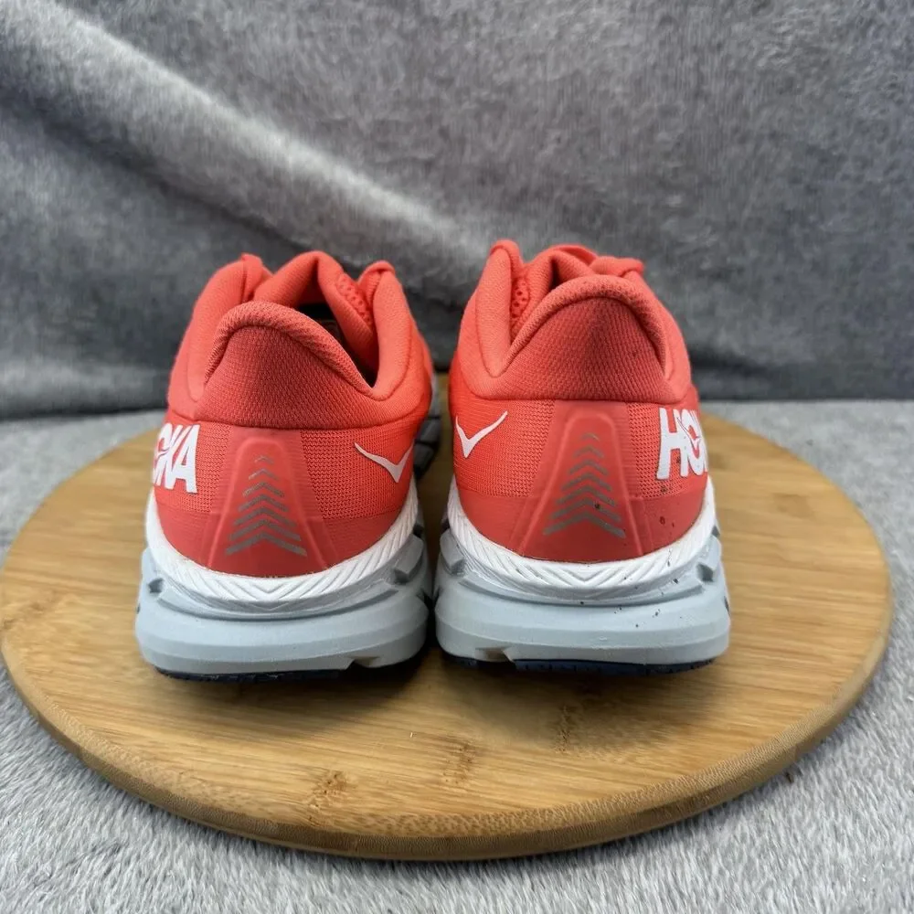 Hoka One One hoka one