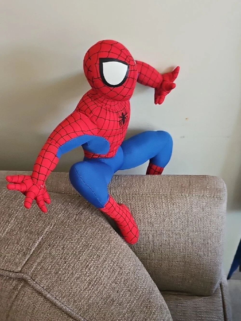 Kellytoy bold red