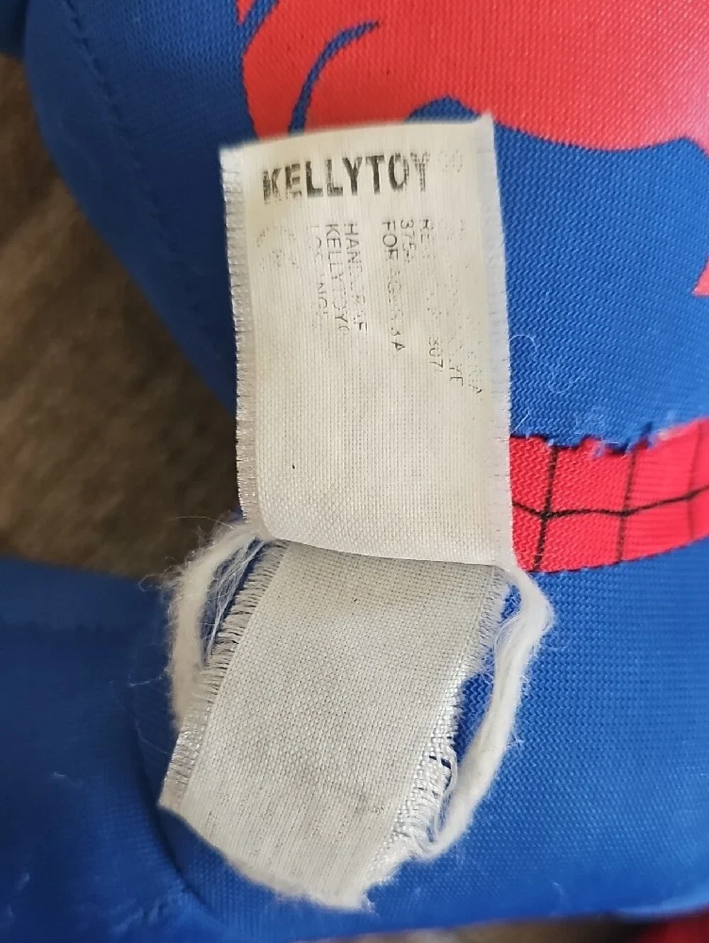 Kellytoy bold red