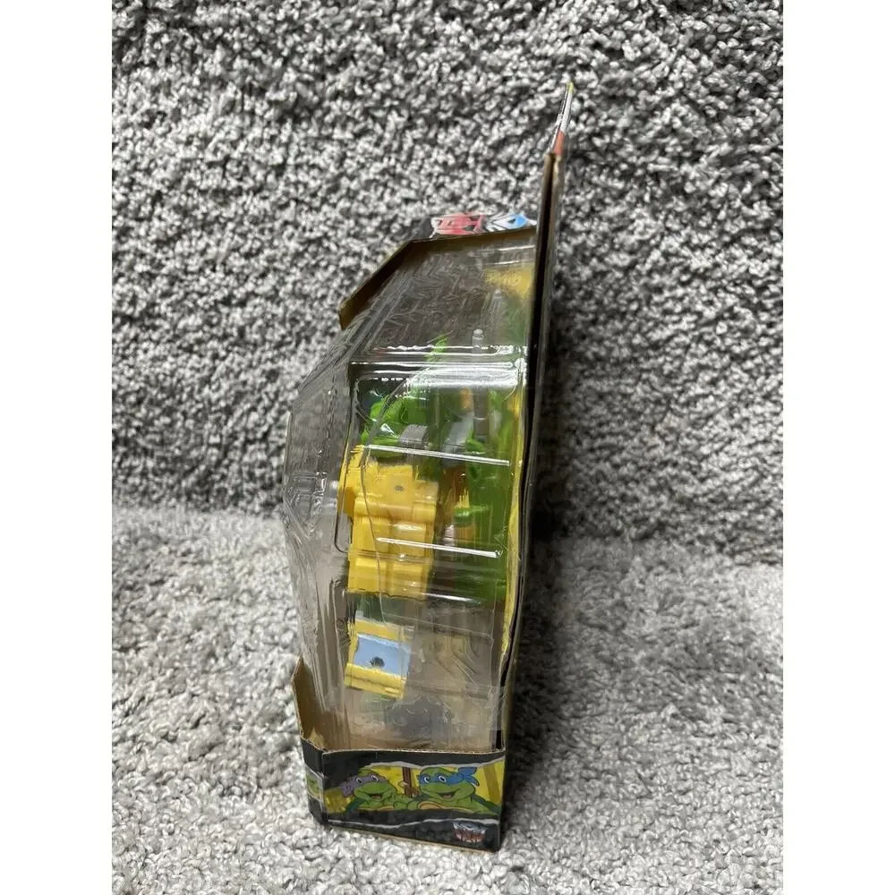 Transformers x TMNT 7 Inch Action Figure Deluxe Class Party Wallop Ninja Turtles