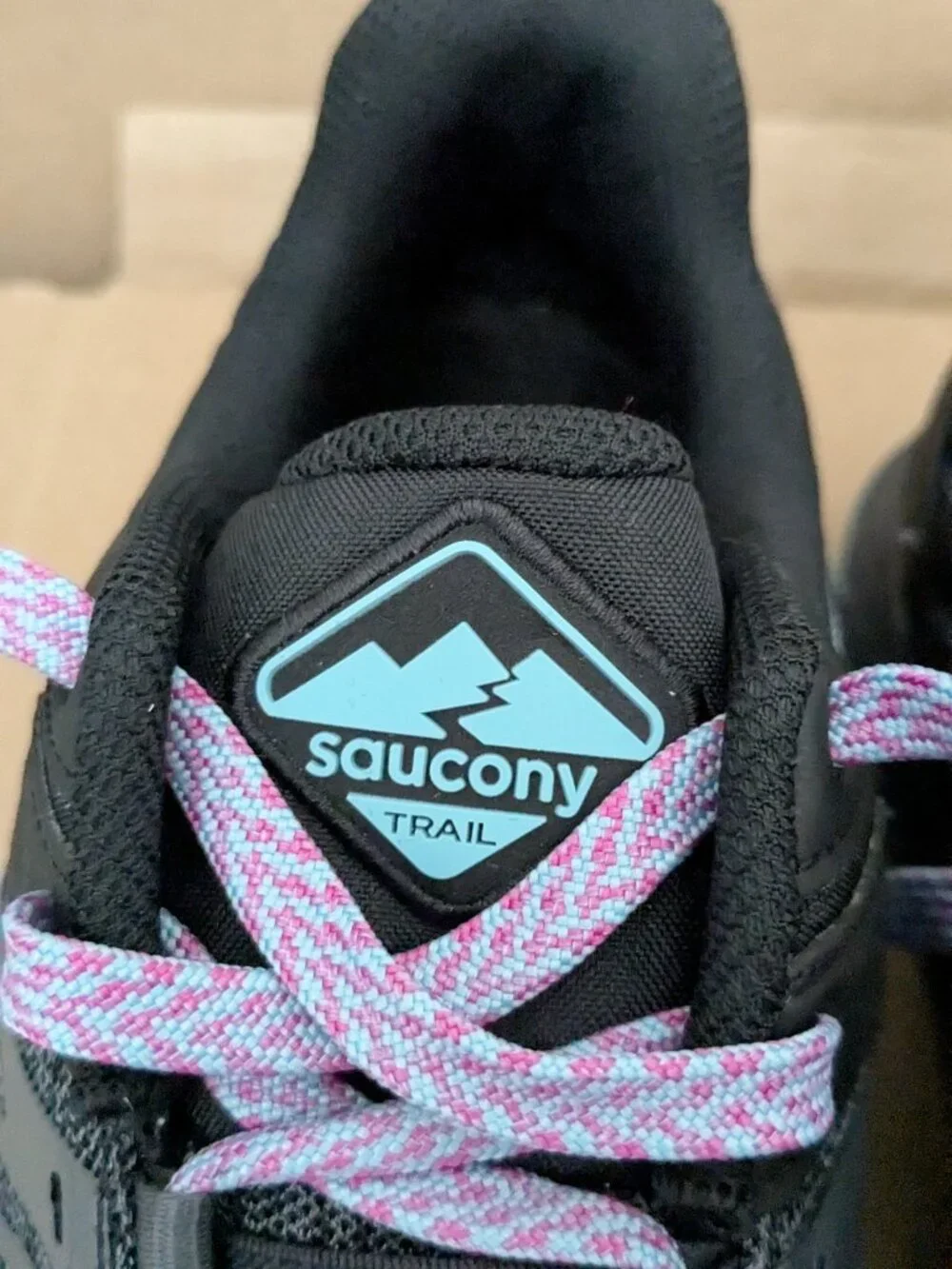Saucony Mad River TR2 Trail Running Shoe Womens Size 12 Black Navy Blue Snecker