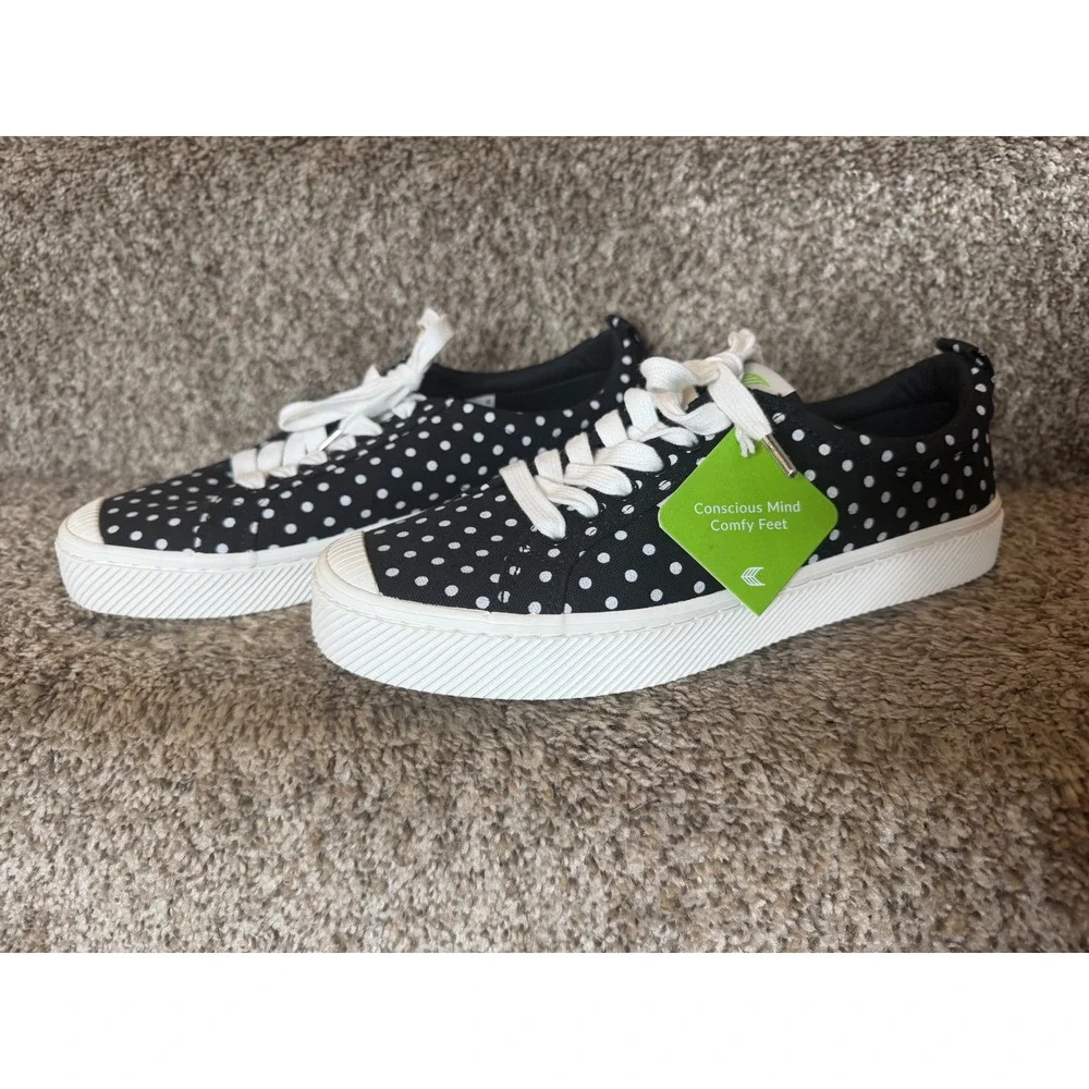 Cariuma NWT OCA Low Canvas Sneakers  Black/White Polka Dot M 8/ W 9.5