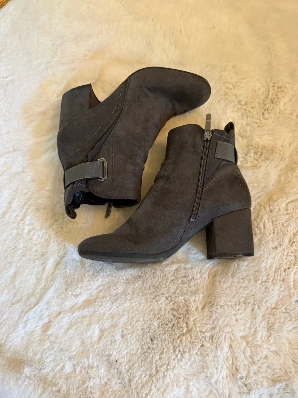 Easy Spirit suede ankle