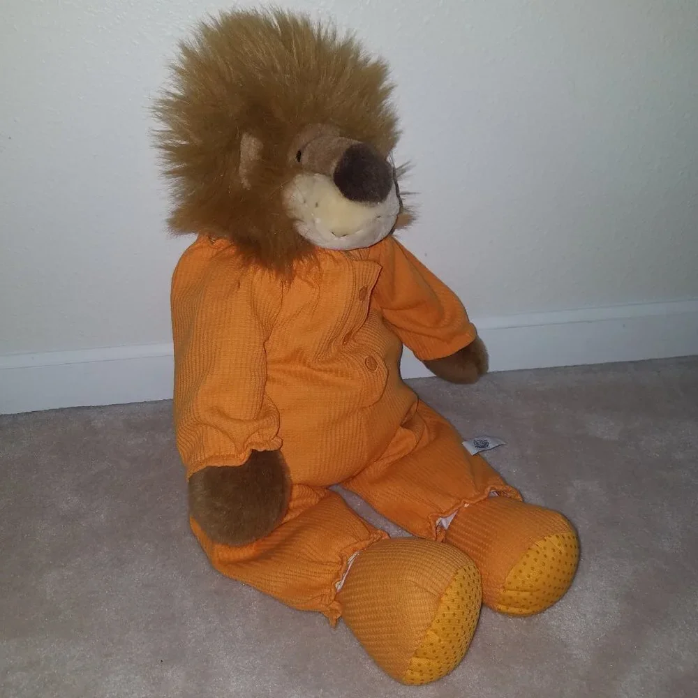 People Pals lion plush