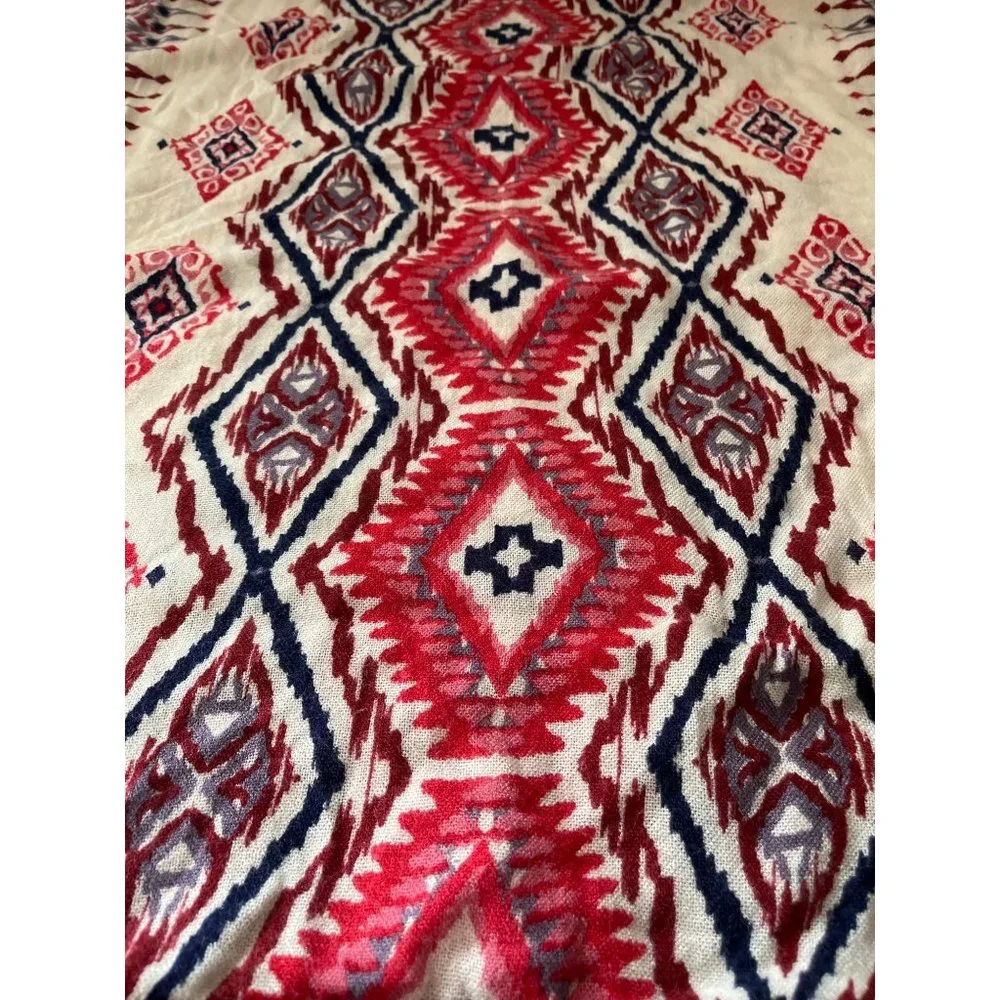 American Eagle Outfitters burgundy cream Southwest look infinity scarf w/tassels