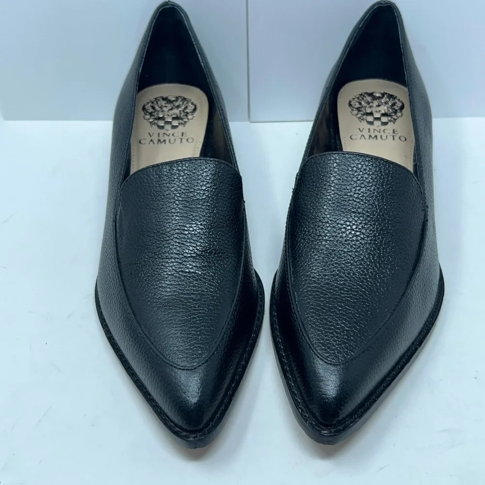 Vince Camuto Womens 7M Black Leather Pointed Stacked Heel Becarda Loafer NWOB