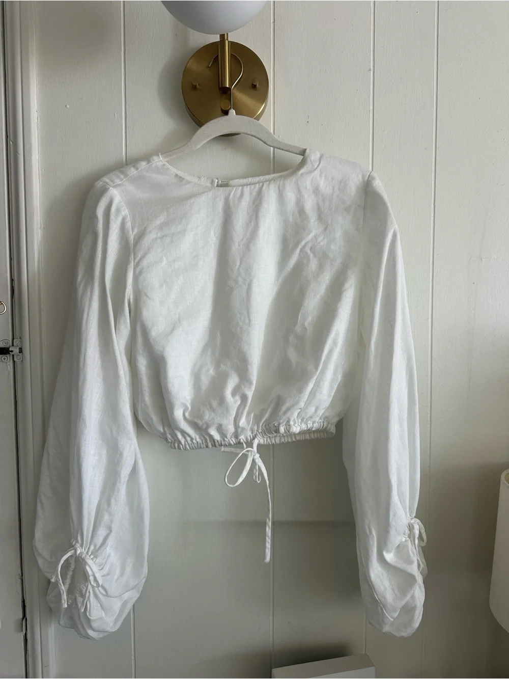 DISSH White Long Sleeve Drawstring Cropped Blouse