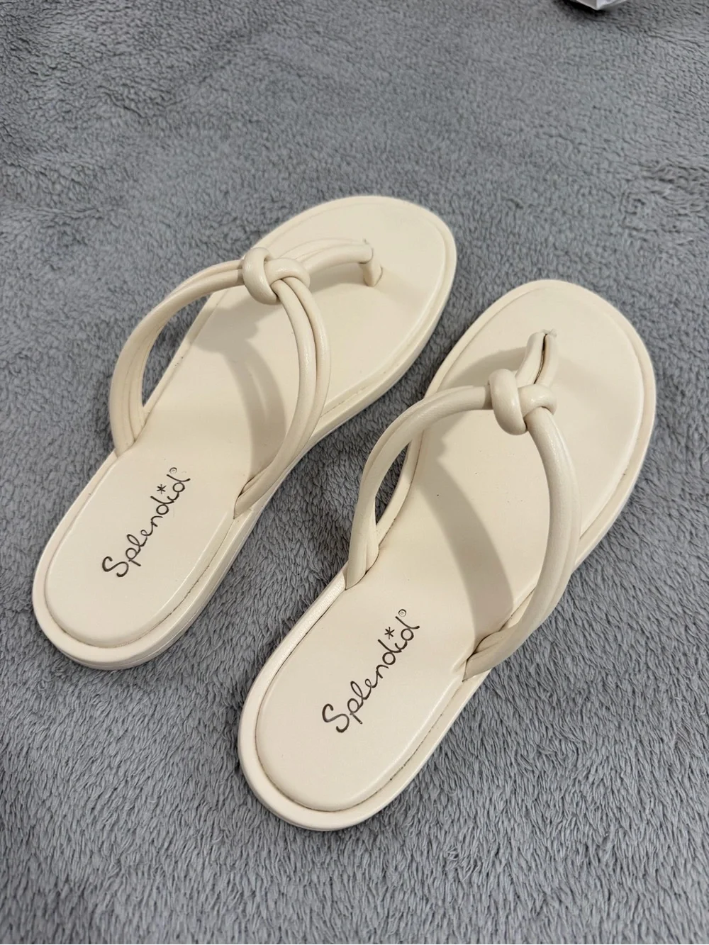 Splendid gently used