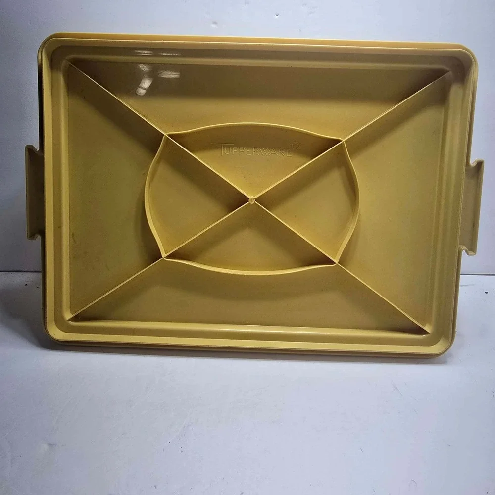 Vintage Tupperware Rectangular Cake Taker Carrier Harvest Gold Sheer 1241 1242
