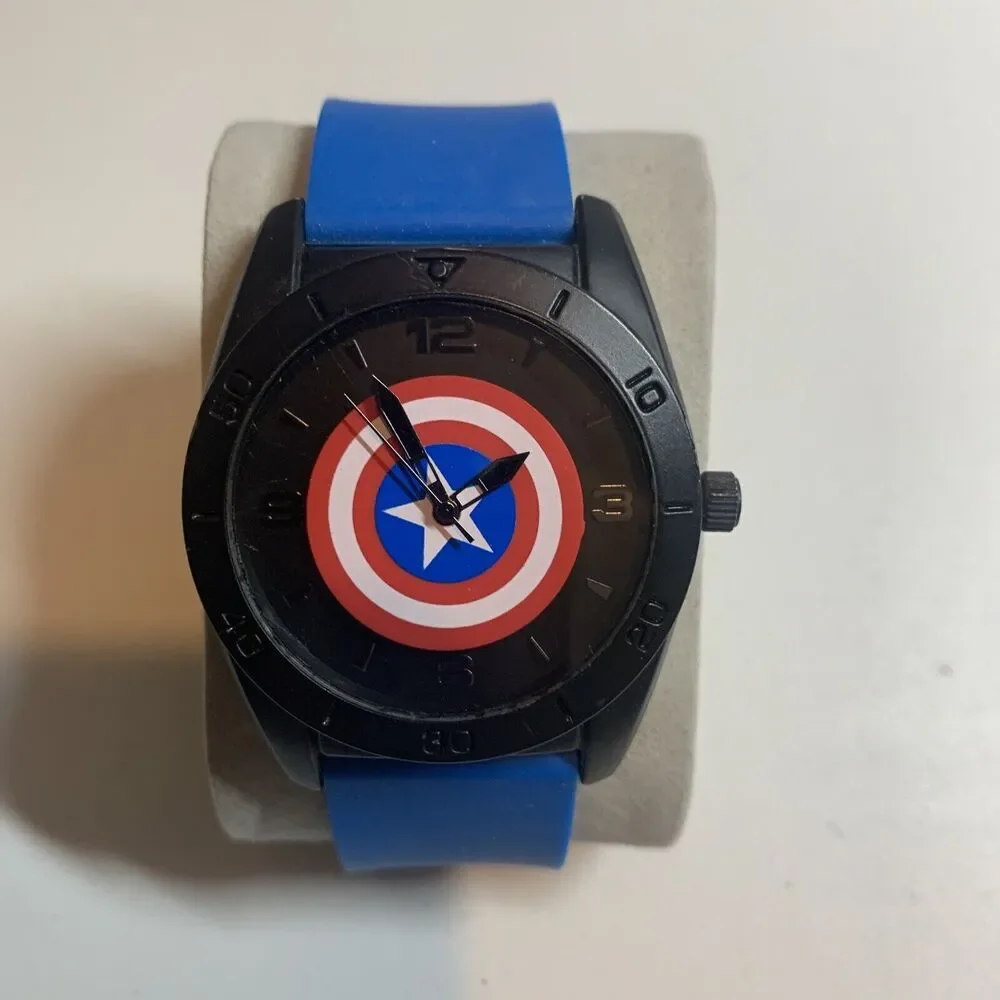 Men's Marvel Comics CAPTAIN AMERICA Red/White/Blue Shield Watch, Black Case