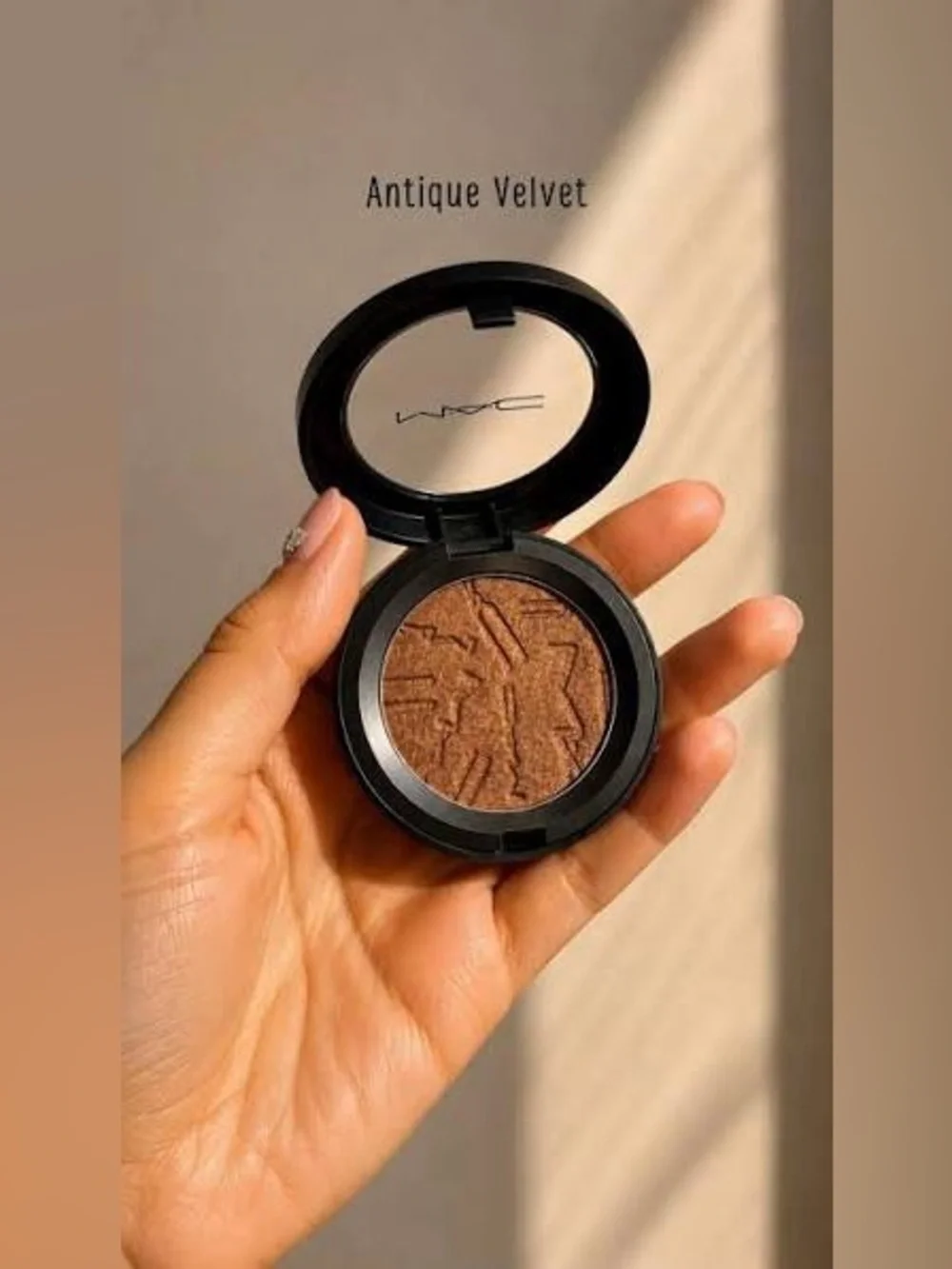 MAC Cosmetics add gorgeous