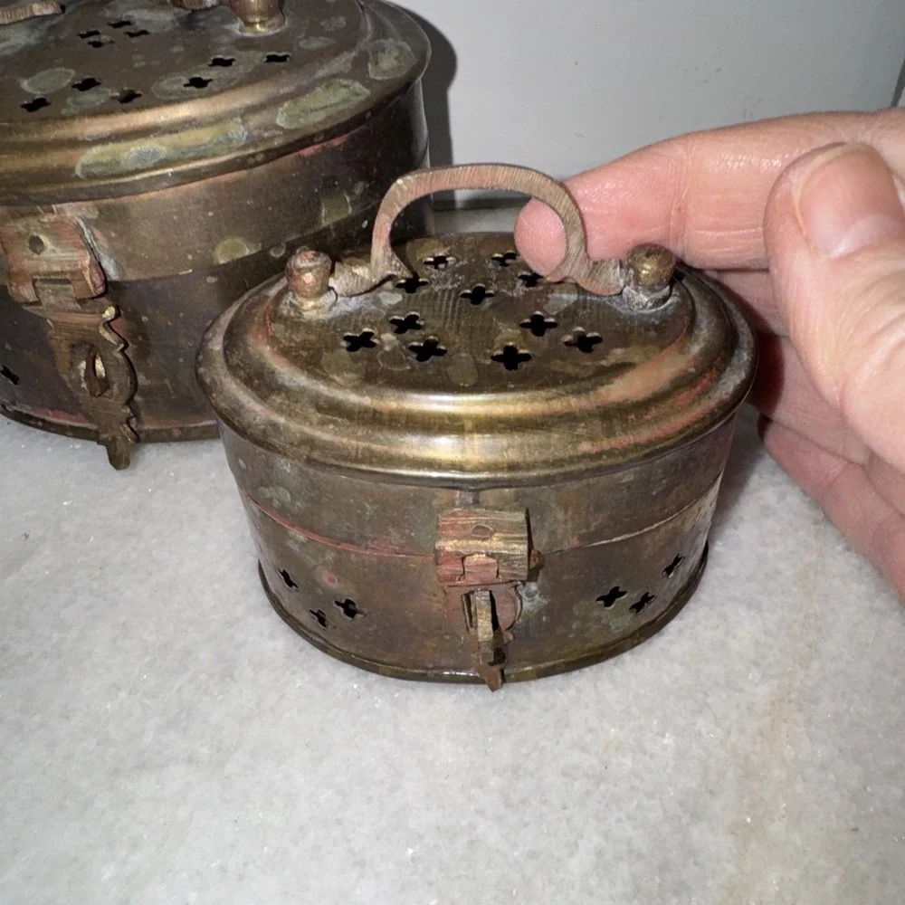 None vintagefb0001 locking