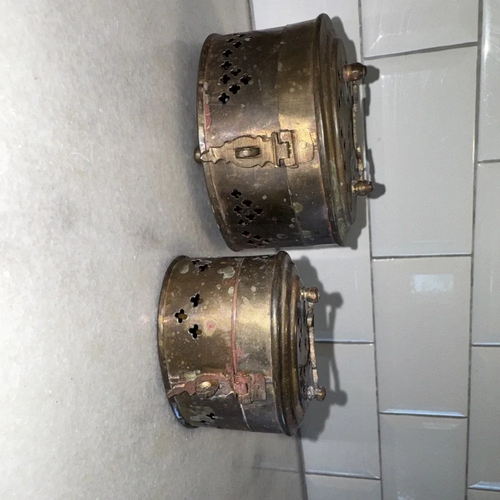 None treasures display decorative
