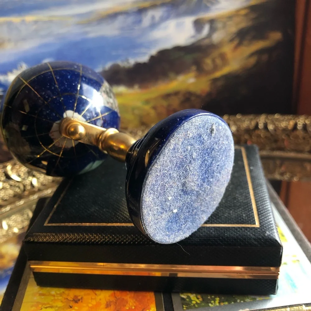 Vintage discover world