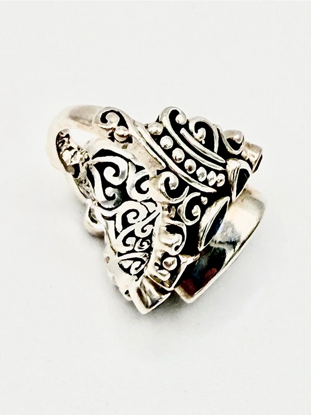 Artisan bali ornate