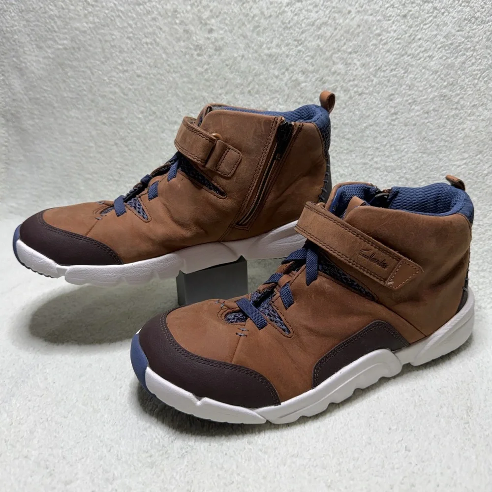 Clarks Boys size 5 Casual Boots - Tri Mimo Kid Tan